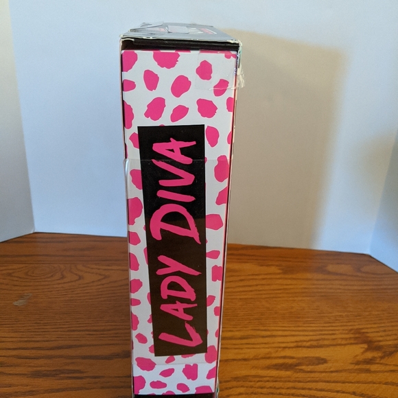 LOL Surprise OMG Doll Lady Diva Shipping Priority - Picture 1 of 3